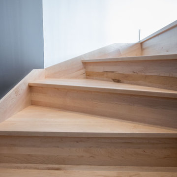 Unique wood and steel railing/ Rampe unique barreaux de fer