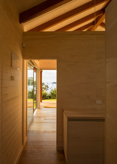Морской  by Rowe Baetens Architecture