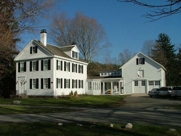 Victorian Exterior by Carr, Lynch and Sandell, Inc.