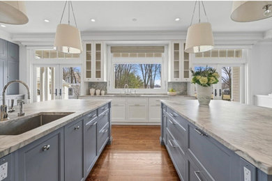 Example of a kitchen design in Boston