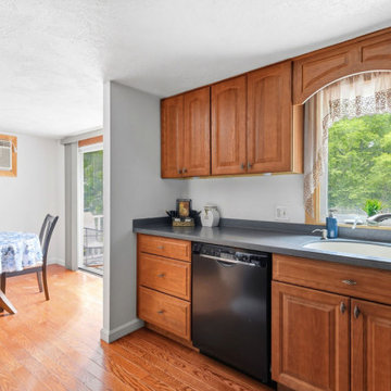 Carver, MA Staged & sold quickly OVER ASKING Price