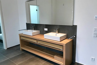 Modernes Badezimmer in Frankfurt am Main