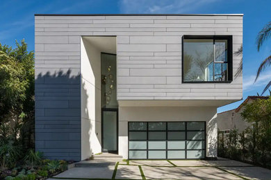 Example of a minimalist exterior home design in Los Angeles
