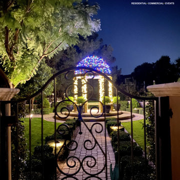 Christmas Light Installation by Stay Off The Roof!
