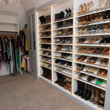 WALK- IN CLOSET, BUILDING INTO A SLOPED CEILING