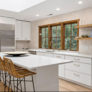 Modern Kitchen Oasis