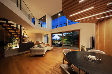 Design ideas for a modern living room in Kobe.
