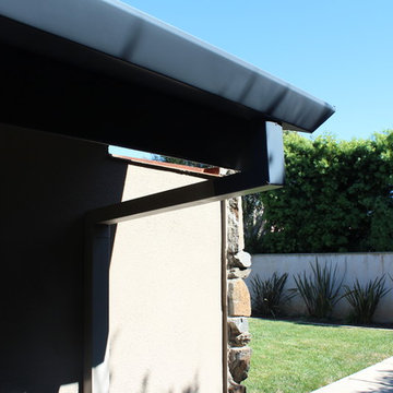 MidCentury Home In Orange County California, Angle Faced Gutters Box/Smooth Down