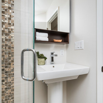 Fremont: Powder Room Becomes Full Bath