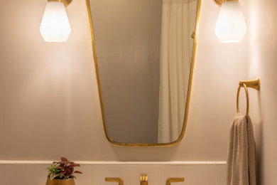 Example of a transitional bathroom design in San Diego
