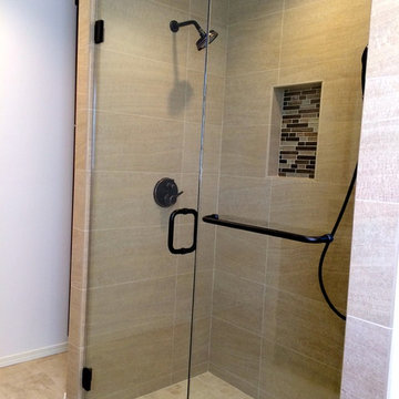 Warm Tones Transitional Bathroom