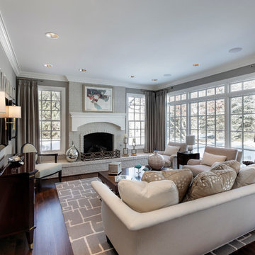 Open Concept Maximizes Natural Sunlight from Great Room