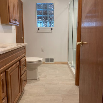 Ninety's Chic Bathroom