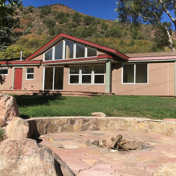 Home  Reflects Surrounding Shapes And Colors.