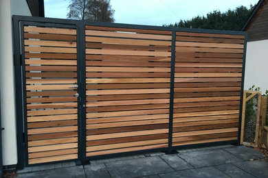 Contemporary Cedar Screen