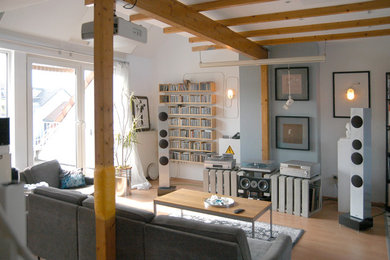 Home design - mid-sized contemporary home design idea in Dortmund