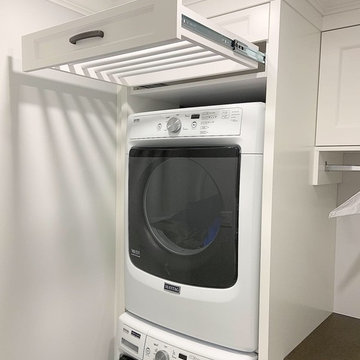 LAUNDRY/CLOSET
