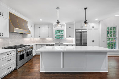 Transitional kitchen photo in Atlanta