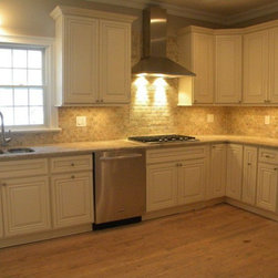 Traditional Kitchen Cabinets - Products