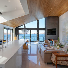 Modem lake house