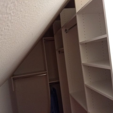 Fully Utilized Reach-in Closet