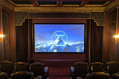 Exemple d'une salle de cinéma craftsman.