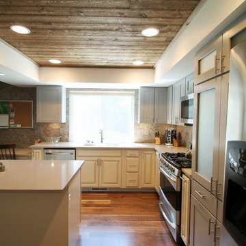 Transitional Two-Toned Kitchen Renovation