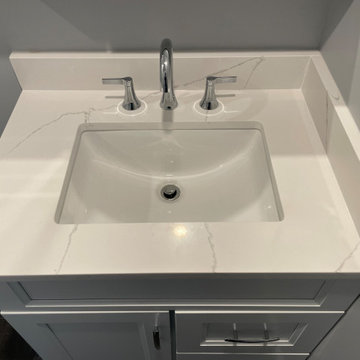 Fairfax - Hall Bathroom w/Tub