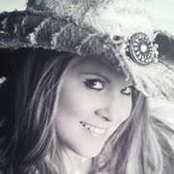 Tara Taylor White's photo