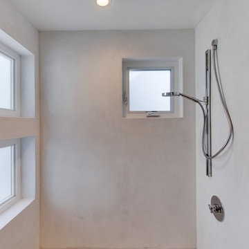 Shower Plaster in Bathroom