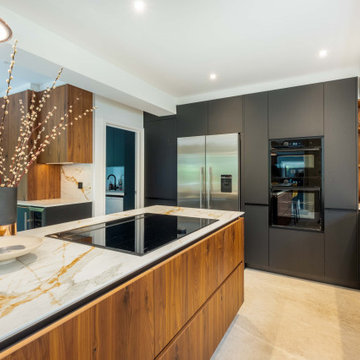 Modern & Vibrant Kitchen