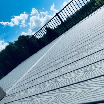 Trex Deck with Trex Signature Aluminum Railings with Square Balusters