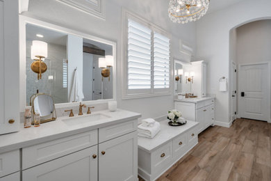 Example of a classic bathroom design in Phoenix