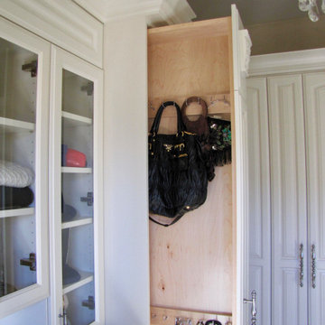SONOMA HILLS DREAM CLOSET