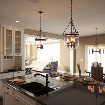 Transitional Boxwood Kitchen