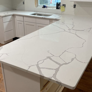 Calacatta Bold Quartz Kitchen Countertops