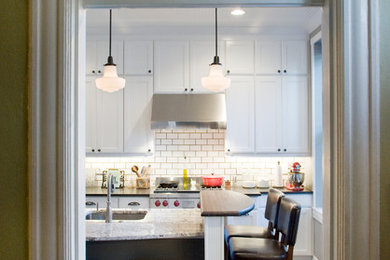 Inspiration for a transitional home design remodel in St Louis