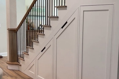 Example of a minimalist home design design in Tampa