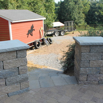 Fire Pit with Spindle Seat Wall
