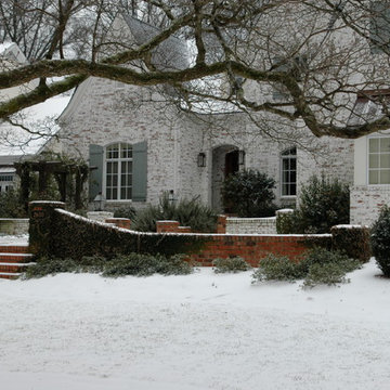 A Garden Through the Seasons
