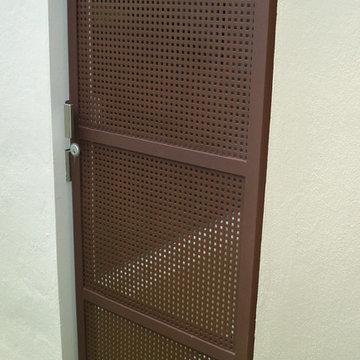 Garage Doors / Puertas de Garage