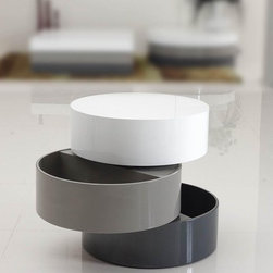 VIG - Trio-1 Round End Table - Coffee Tables