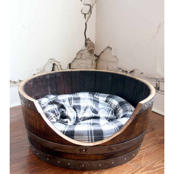 RECLAIMED NAPA WINE BARREL LARGE PET BED
