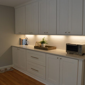 Kitchen Remodel with Simply White Maple Cabinets and Silestone Lagoon Tops