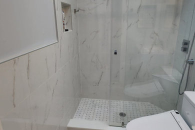 Photo of a contemporary bathroom in Orlando.