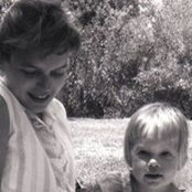 Susan Lowe's photo