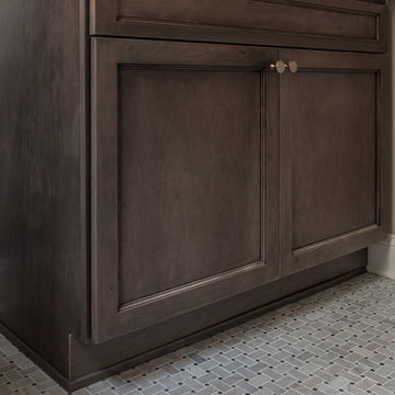 Wooden Vanity with Basket Weave Floor