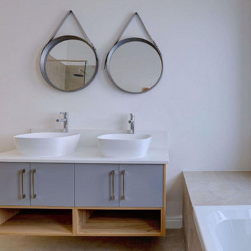 VANITY WITH DIFFERENT TEXTURES