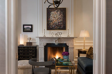 Inspiration for a transitional living room remodel in Chicago