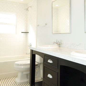 Black & White Bathroom